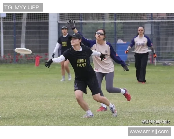 北京飞盘队心理素质分析:数据揭示运动员在比赛中的情绪与表现关系 北京飞盘队心理素质分析:数据揭示运动员在比赛中的情绪与表现关系