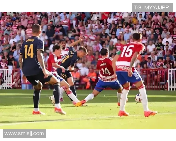 足球明星25米远射精彩瞬间回顾与技术解析