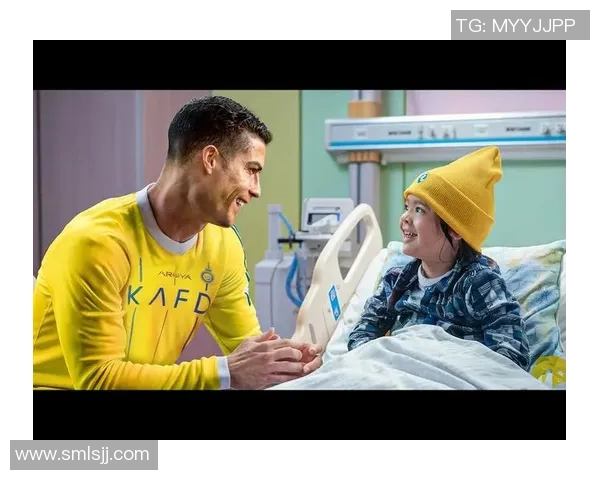 足球明星亲自送手机给粉丝惊喜瞬间引发热议和感动 足球明星亲自送手机给粉丝惊喜瞬间引发热议和感动