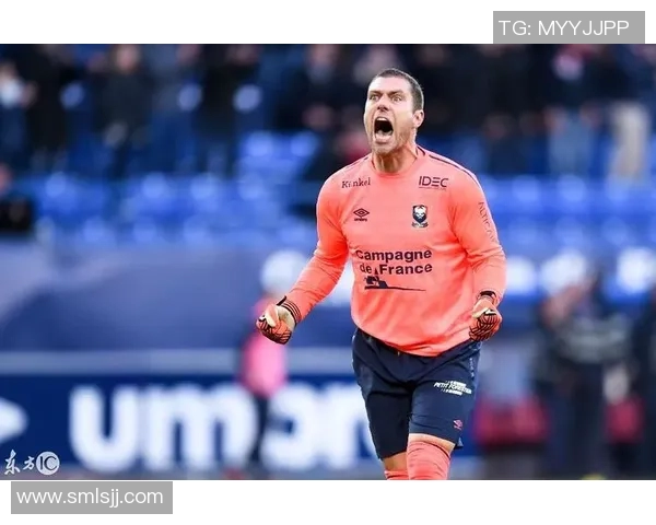 足球明星因愤怒打烂小孩手机引发热议网友热议其行为是否过激 足球明星因愤怒打烂小孩手机引发热议网友热议其行为是否过激